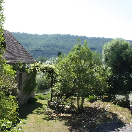 Le Jardin Aux Lilas بيت للعطل *