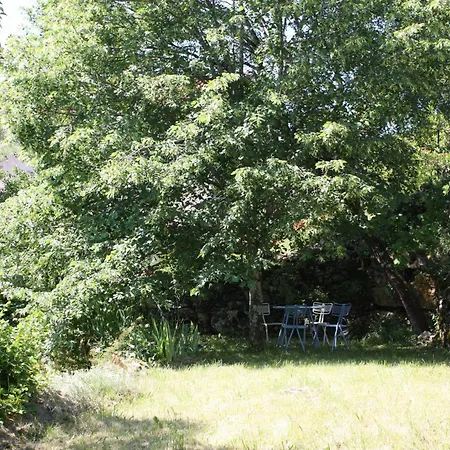 بيت للعطل Le Jardin Aux Lilas